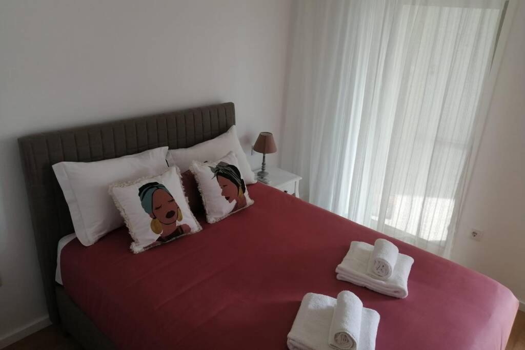 Cais De Apresentacao No Coracao De *